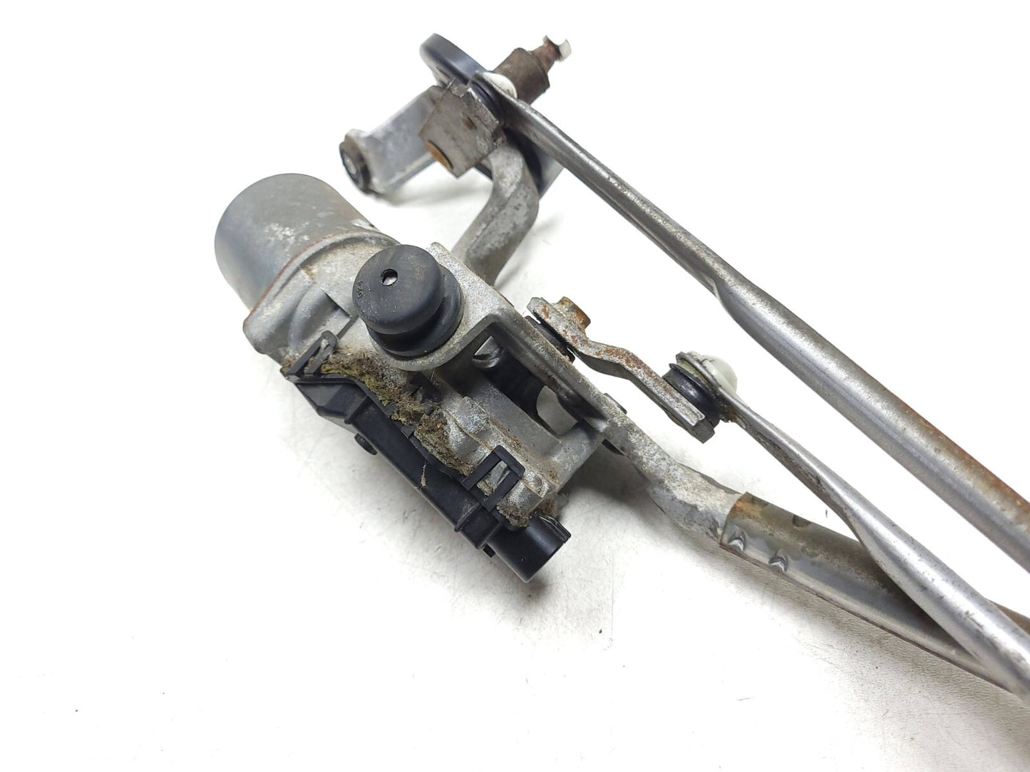 11-16 Subaru Impreza Sedan Windshield Wiper Motor W/ Linkage OEM
