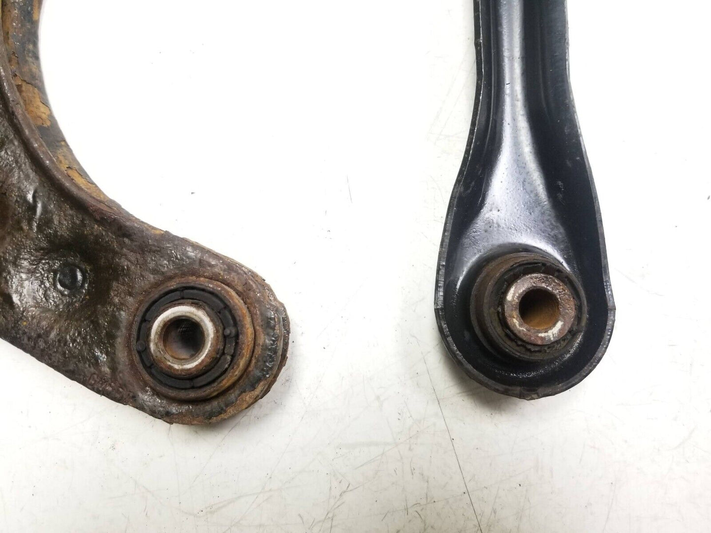 12 - 18 Ford Focus Rear Control Arm Passenger Side Right OEM