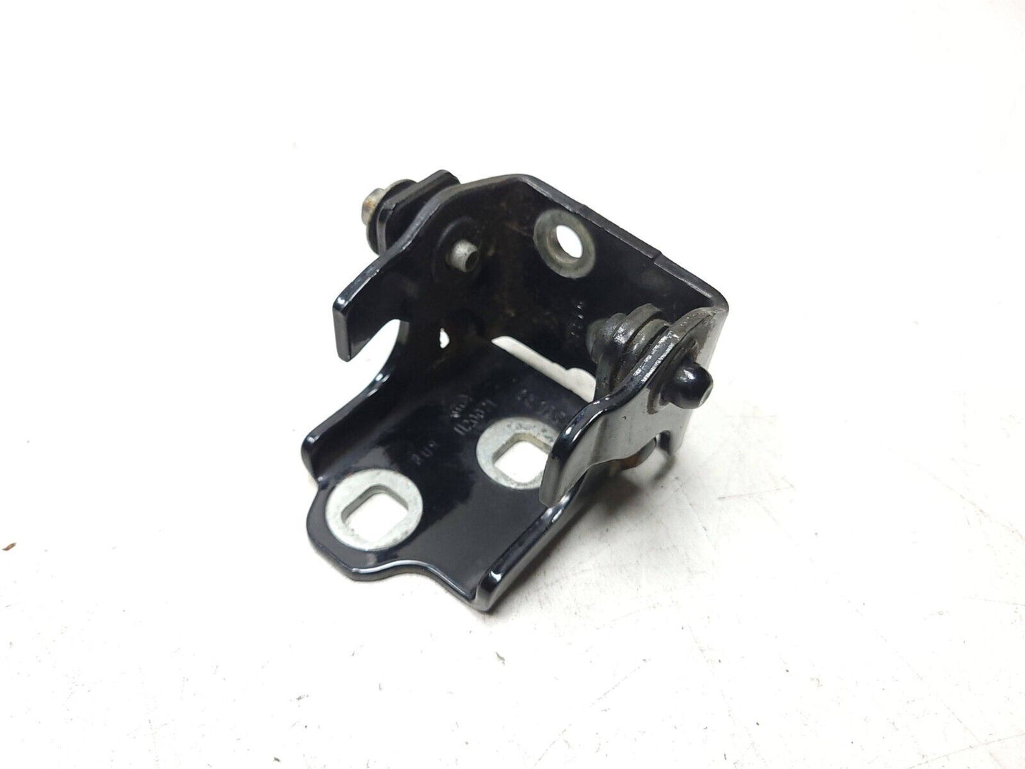 10-14 Chevrolet Suburban Door Hinge Passenger Side Right OEM