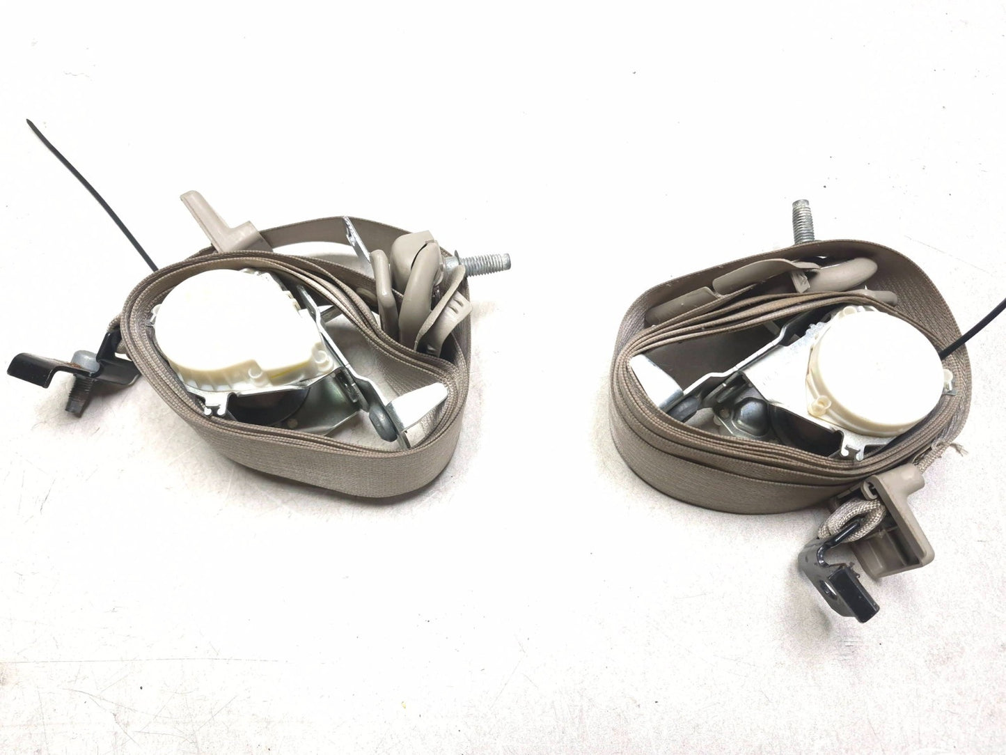 2008 Lincoln Navigator Rear 2nd Row Seat Belt Retractor Left & Right OEM