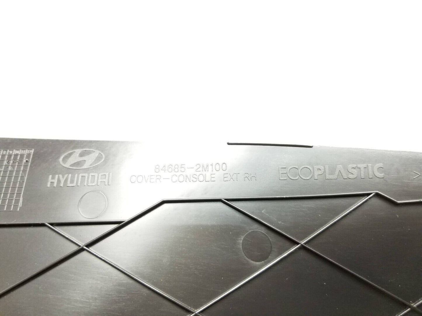 09-16 Hyundai Genesis Coupe Center Console Trim Cover Left & Right OEM