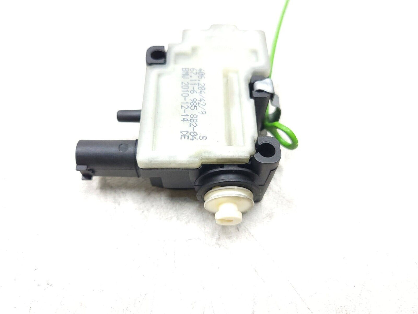 2007 - 2013 BMW X5 E70 Fuel Tank Filler Door Flap Actuator Motor OEM