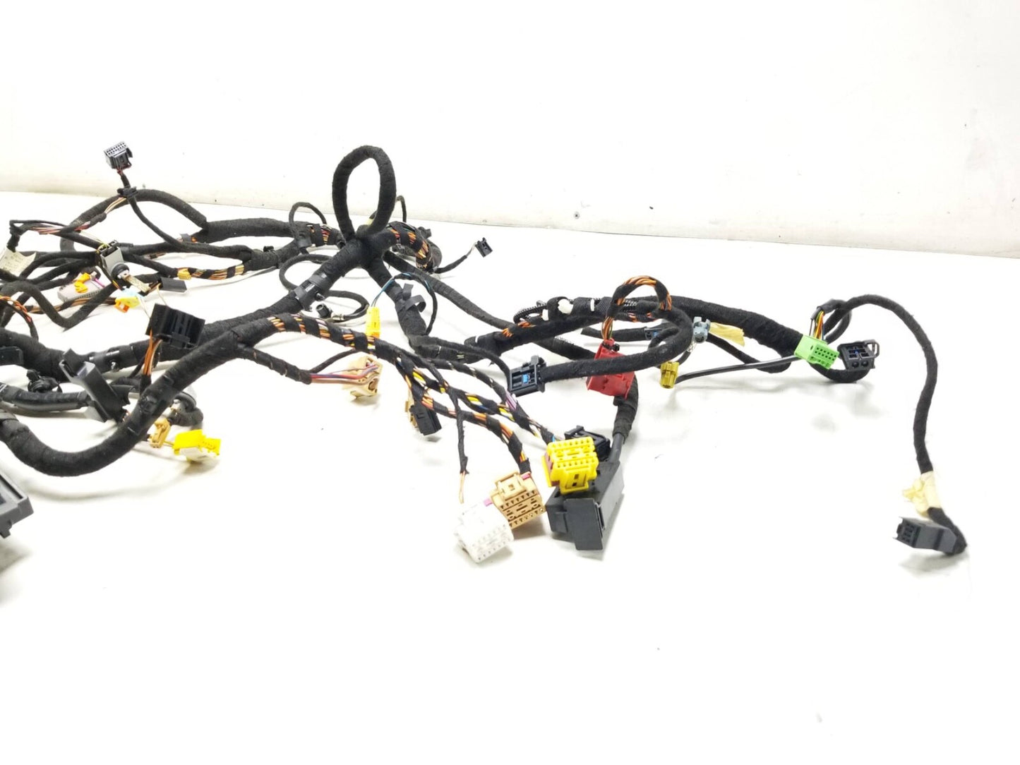 2009 - 2012 Audi Q5 Dashboard Instrument Panel Wiring Harness W/ Fuse Box OEM