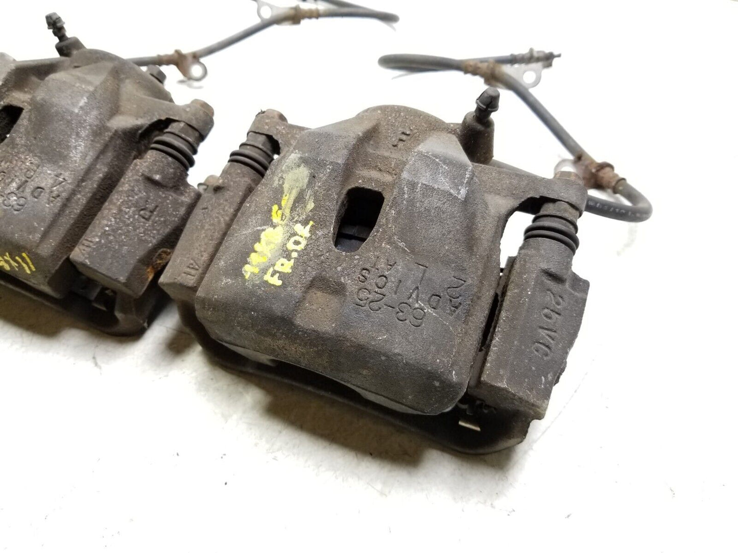 08 - 15 Scion Xb Brake Caliper Front Driver & Passenger Side Pair OEM