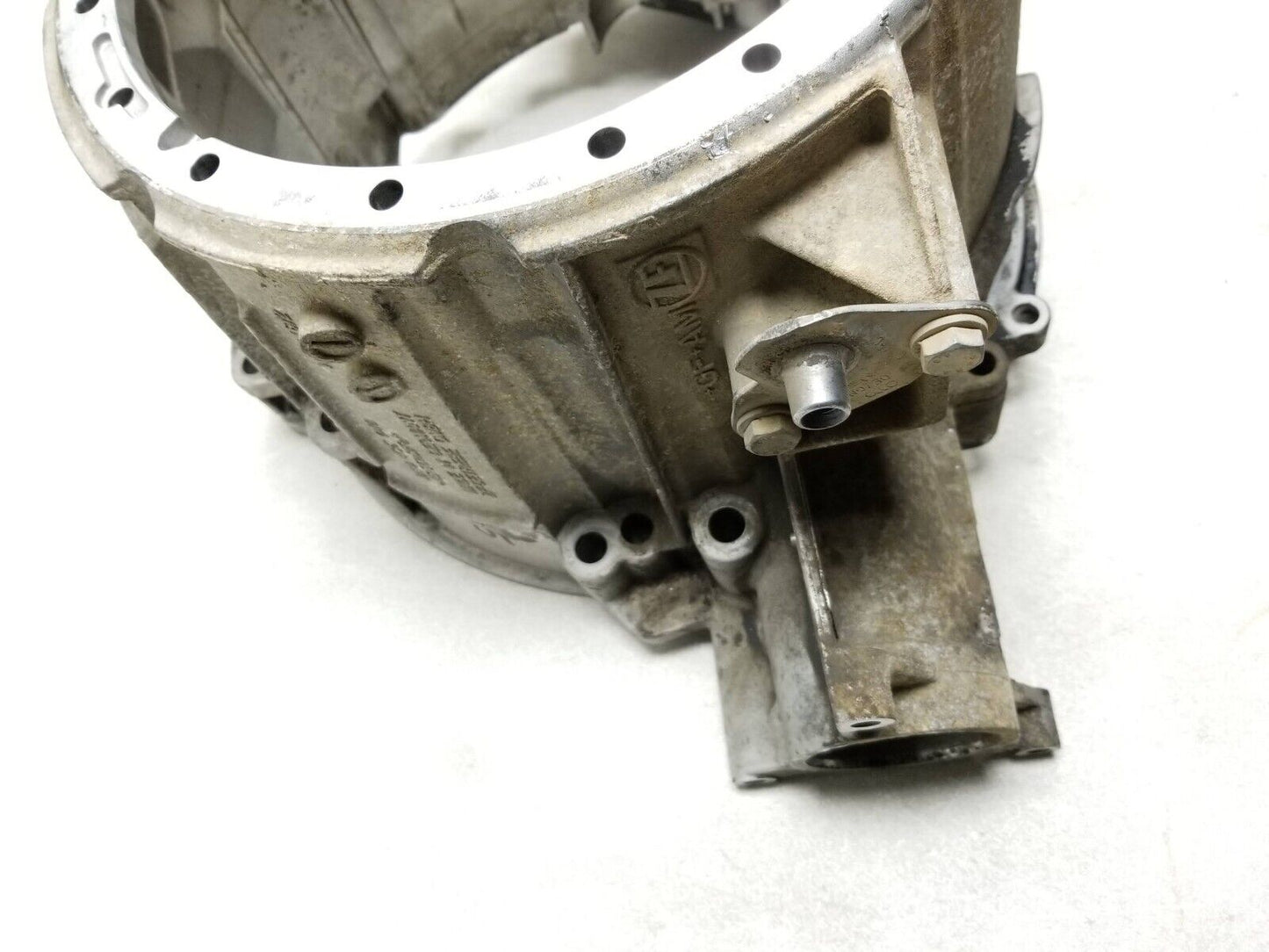 08 09 10 11 Audi A5 Automatic Transmission Bell Housing 6hp-28 3.2l OEM