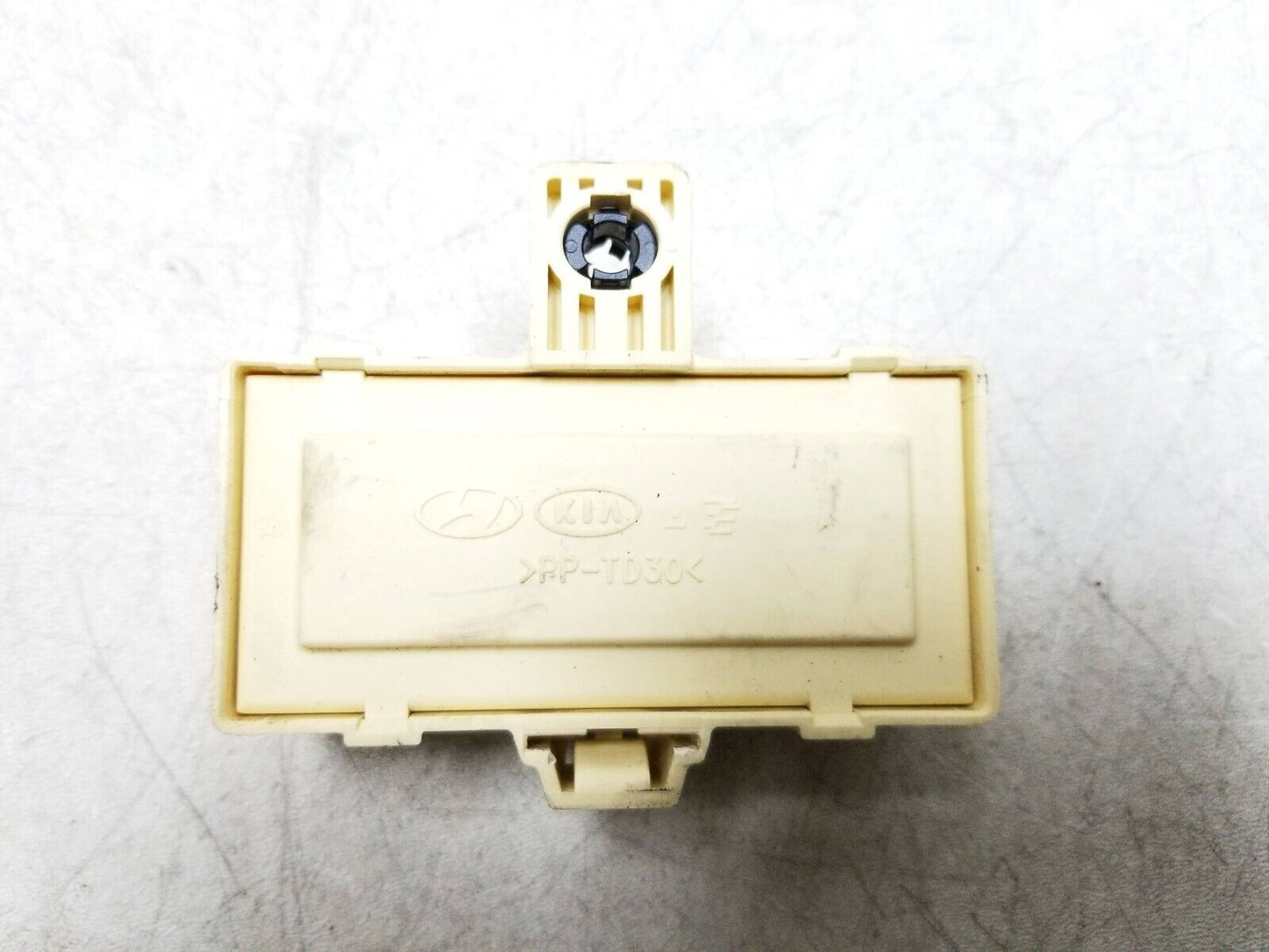 2009-2016 Hyundai Genesis Coupe Main Relay Box Unit 91940-3k050  OEM