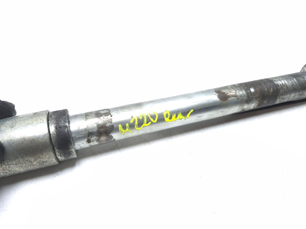 2005-2007 Harley Sportster Xl1200 Xl883 Rear Wheel Axle 41176-05 OEM