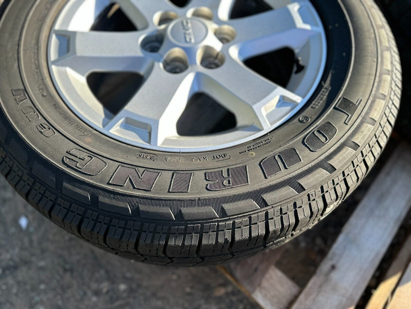 13 14 15 GMC Acadia Wheel W/ Tire Firestone 255/65r18 7/32" Pair OEM