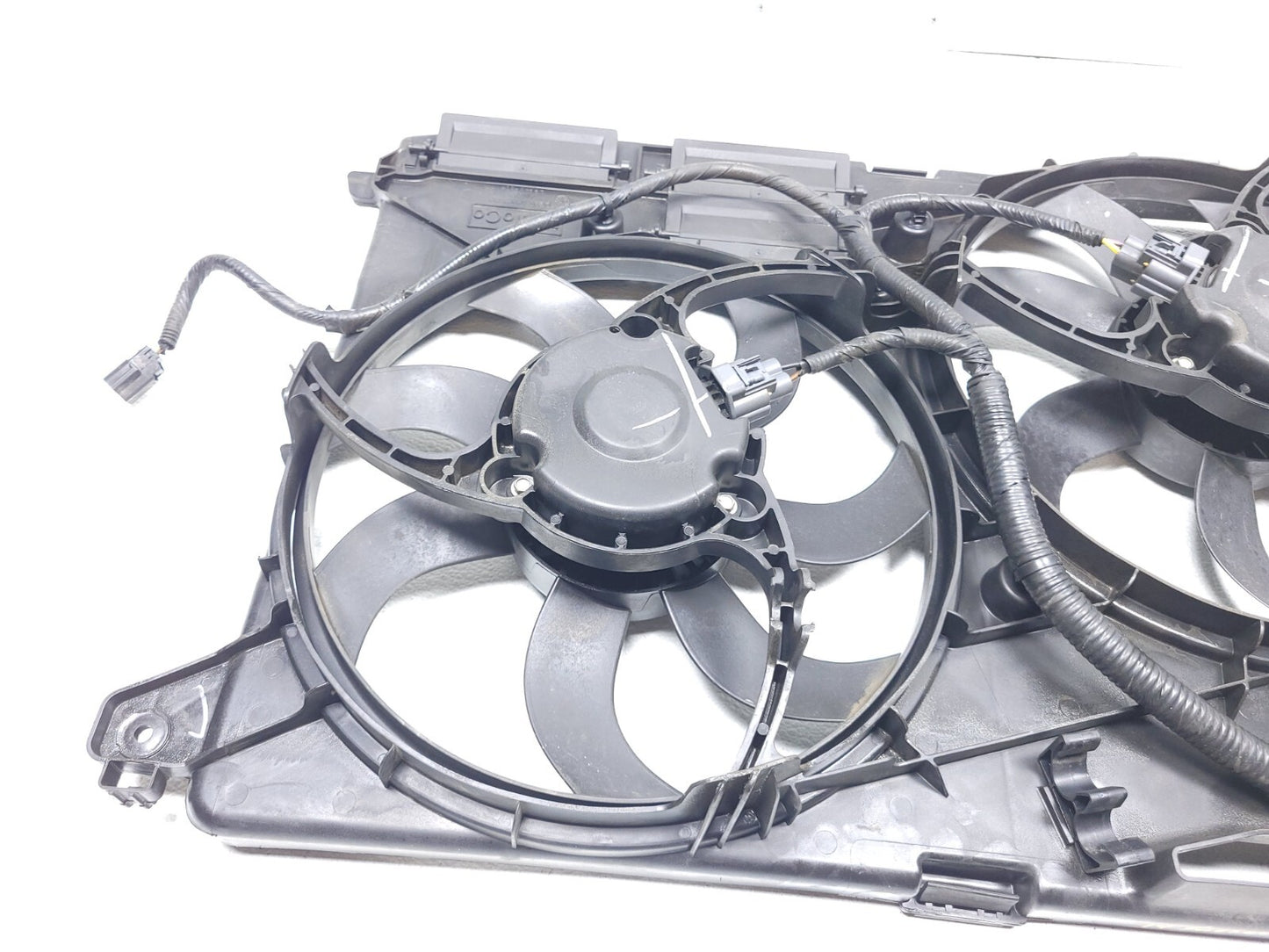 2014 Ford Fusion Radiator Cooling Fan Motor Assy OEM