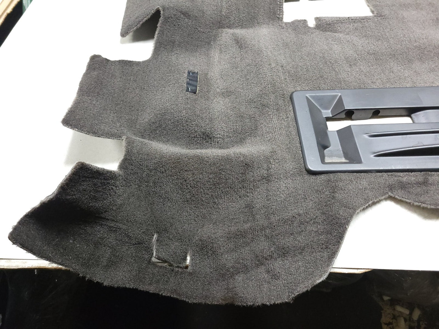 2013 Chevrolet Suburban Interior Floor Liner Mat Carpet OEM ✅