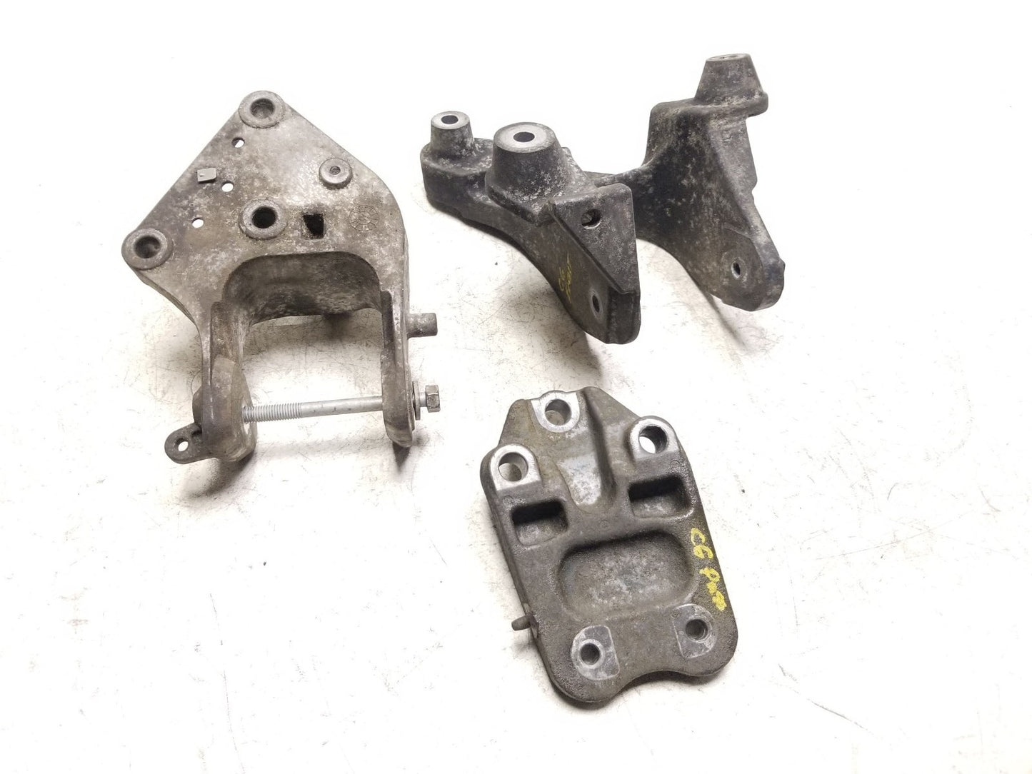2011 - 2020 Dodge Grand Caravan Engine Mount Bracket Set OEM