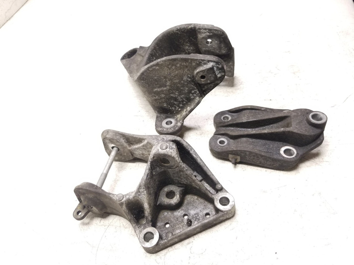 2011 - 2020 Dodge Grand Caravan Engine Mount Bracket Set OEM
