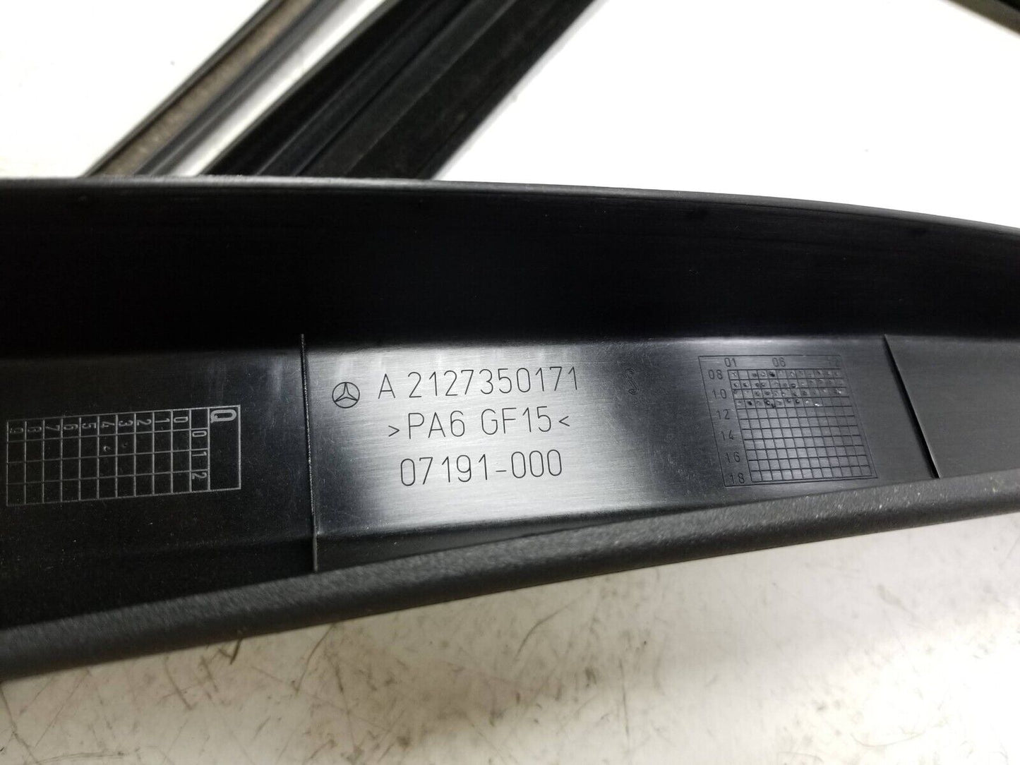 10-16 Mercedes E350 E500 Door Window Frame Trim & Seals Rear Driver Side Lh OEM