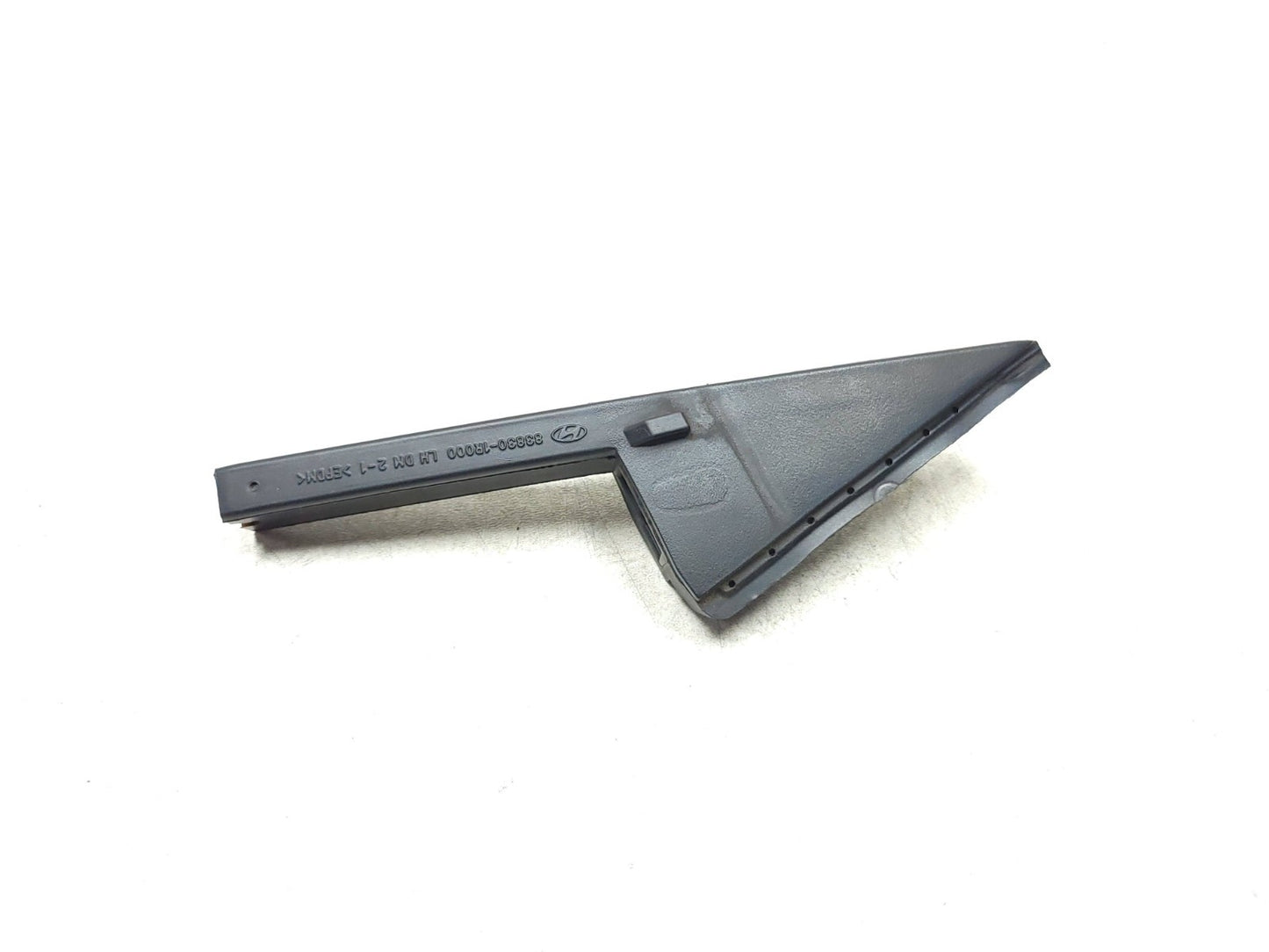 2012-2017 Hyundai Accent Sedan Lh &rh  Delta Molding Rear
