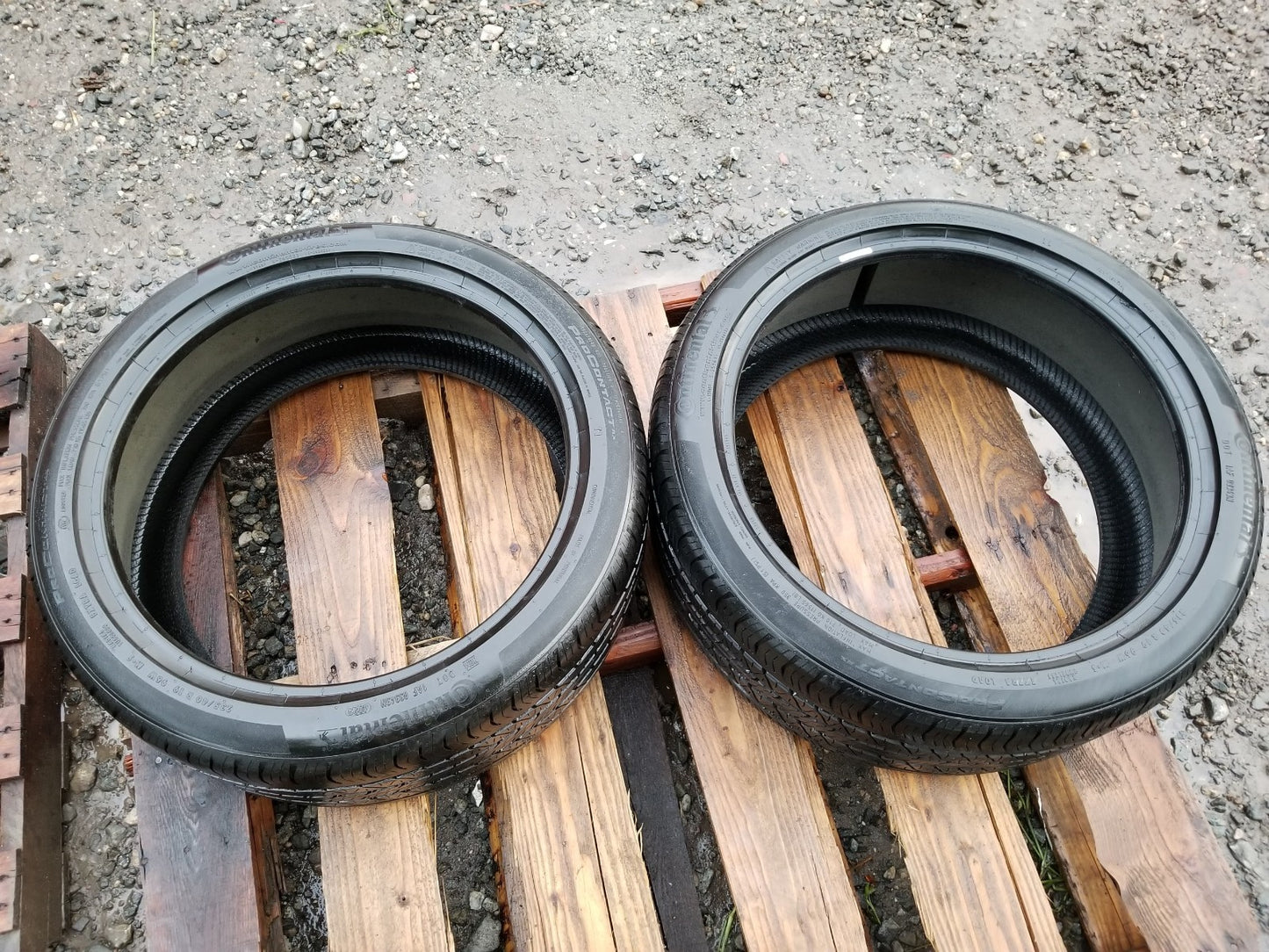 Continental Procontact 235/40r19 96w Pair Used Tire