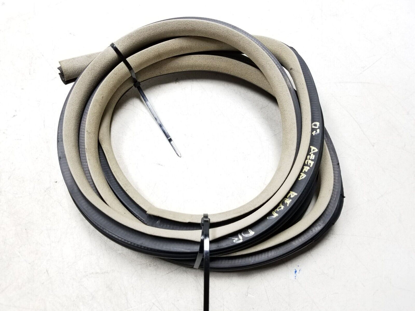 06 - 10 Hyundai Azera Door Weatherstrip Seal 4pcs  OEM