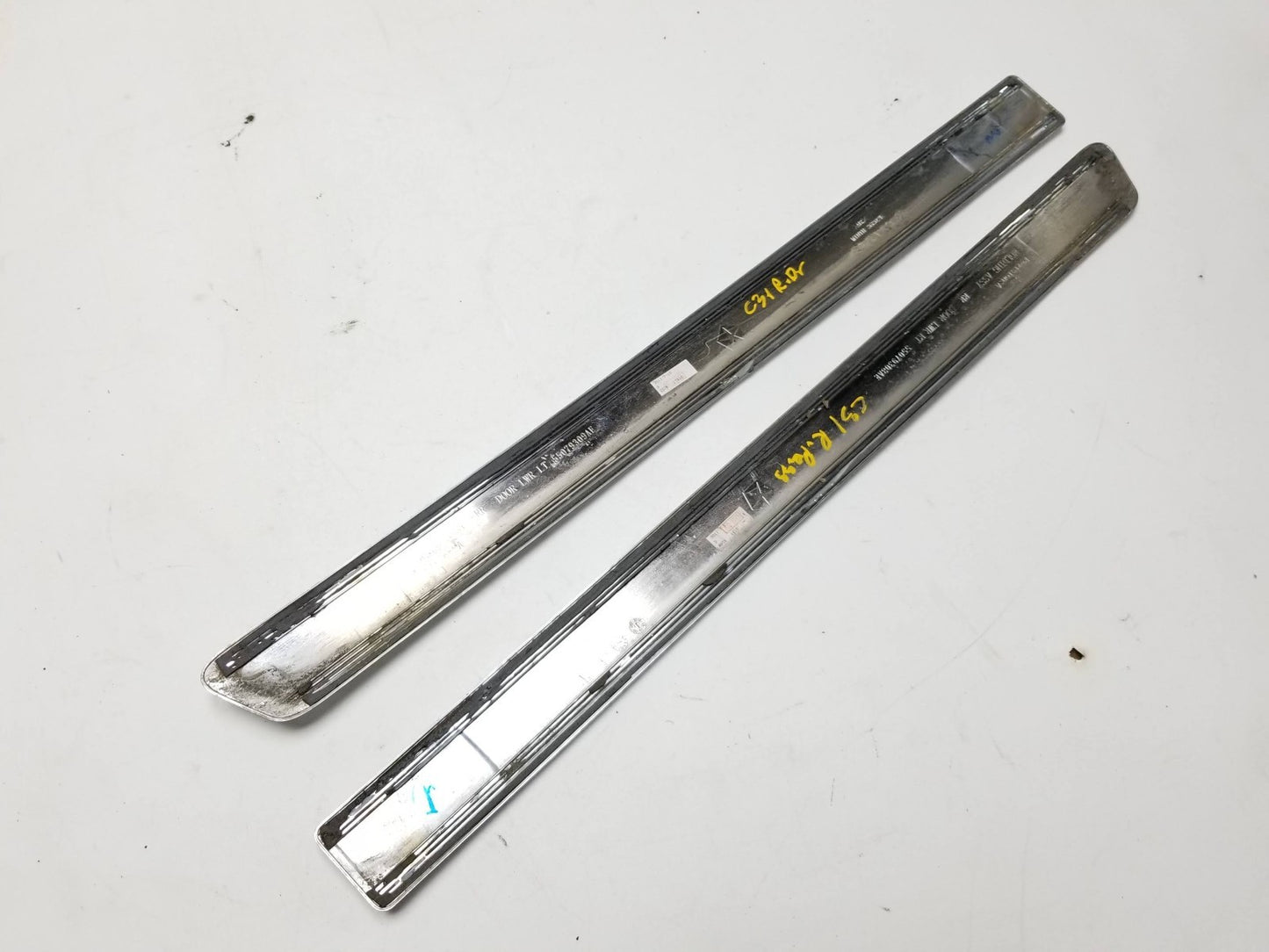 2012 Jeep Grand Cherokee Rear Door Molding Trim Left & Right OEM