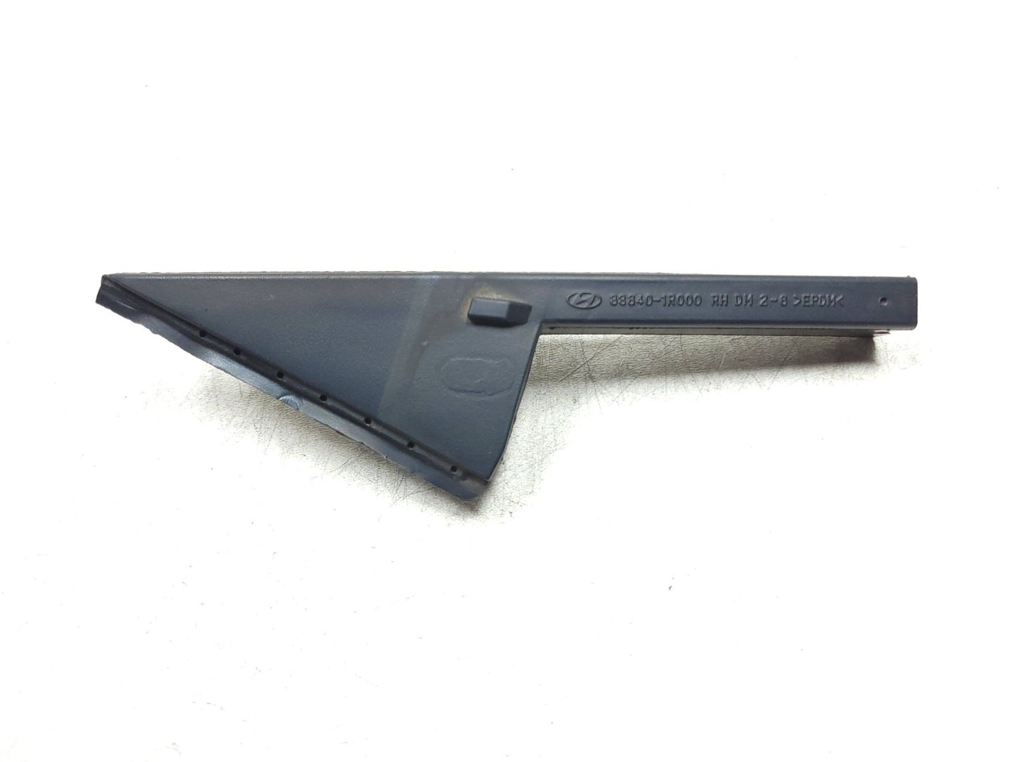 2012-2017 Hyundai Accent Sedan Lh &rh  Delta Molding Rear