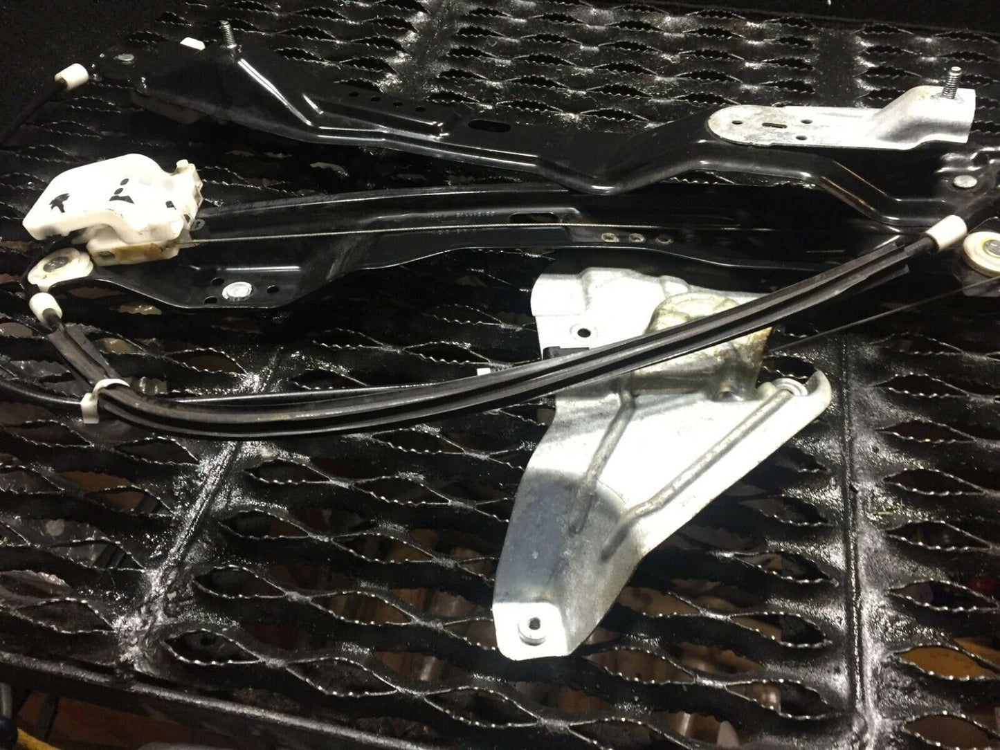 09 10 11 12 Lincoln MKS Front Door Window Regulator Motor Passenger Right Side