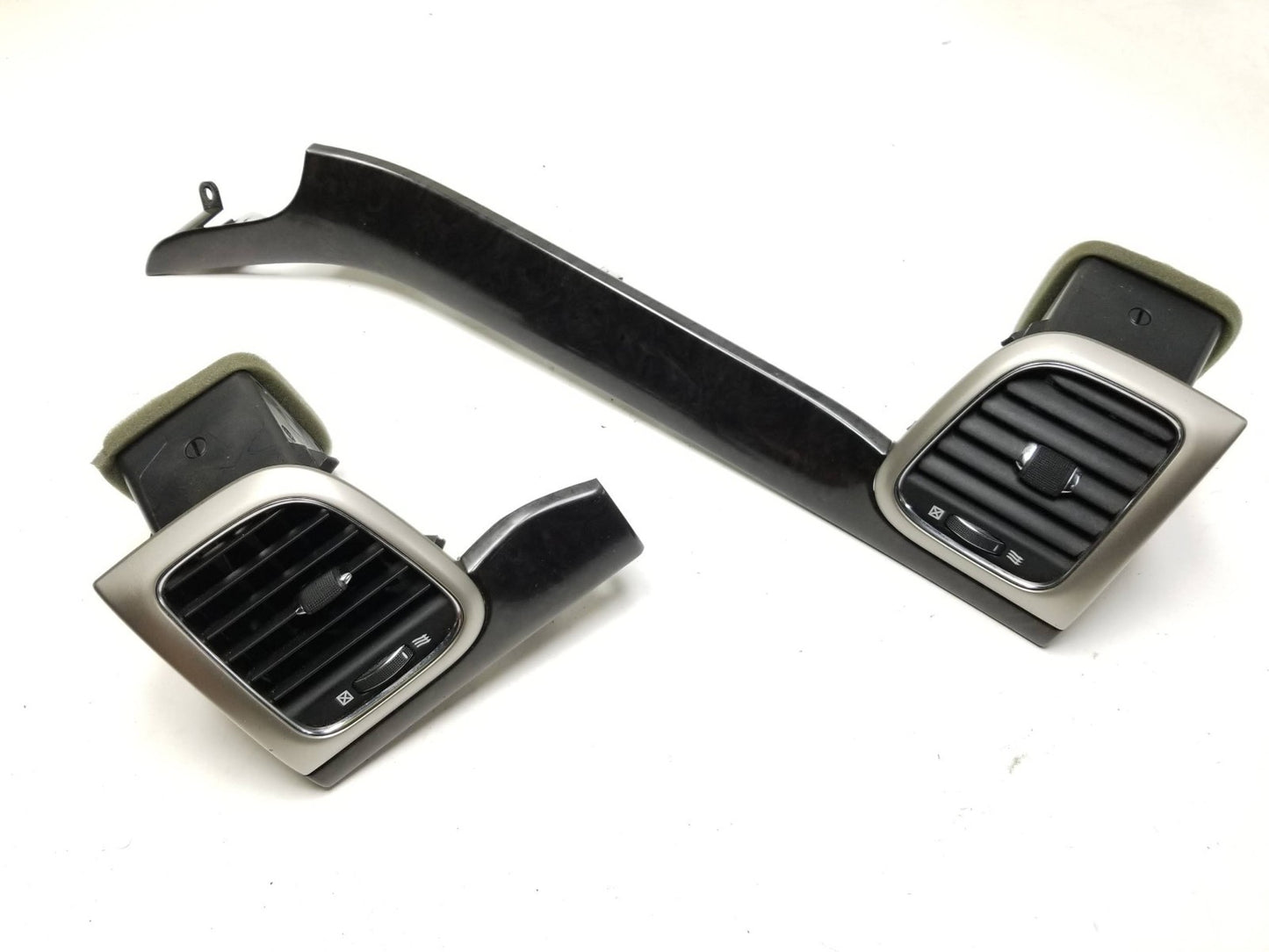 2012 Jeep Grand Cherokee Dashboard AC Heater Air Vent Grille Left & Right OEM