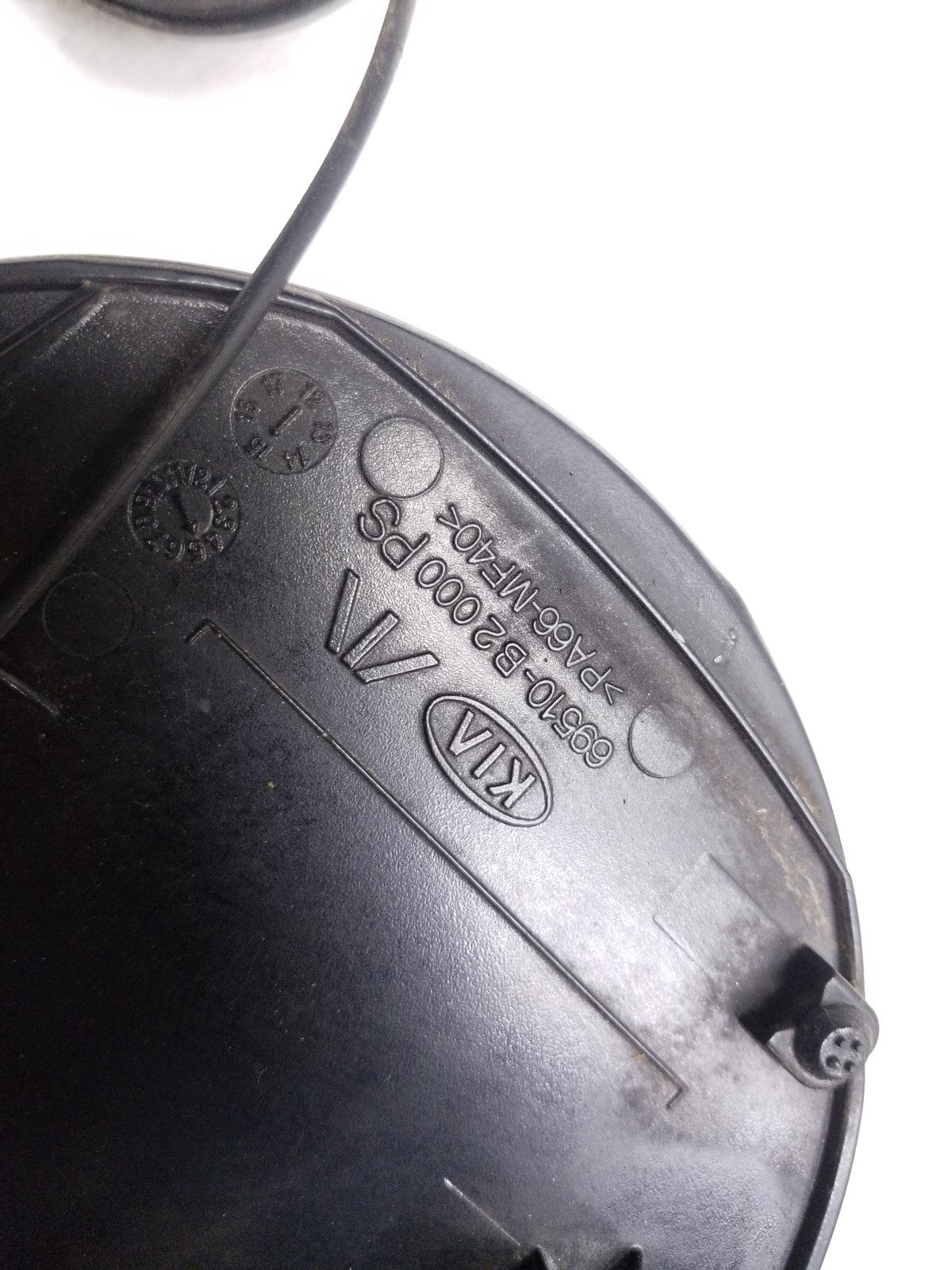 2014 - 2019 Kia Soul Fuel Tank Door Lid Filler Cap OEM