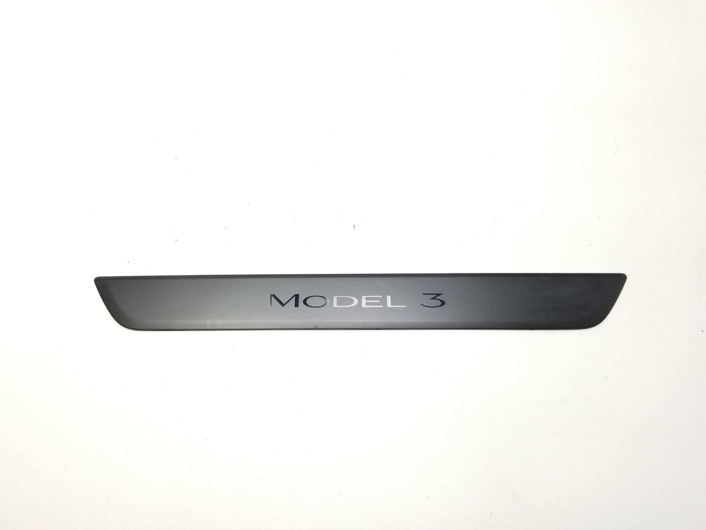 2021 Tesla Model 3 Front Left/right Door Sill Scuff Plate Trim 1504763-00-b OEM