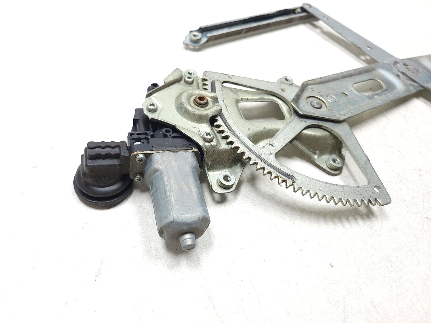 2005 - 2010 Scion Tc Window Regulator Motor Front Passenger Side Right OEM