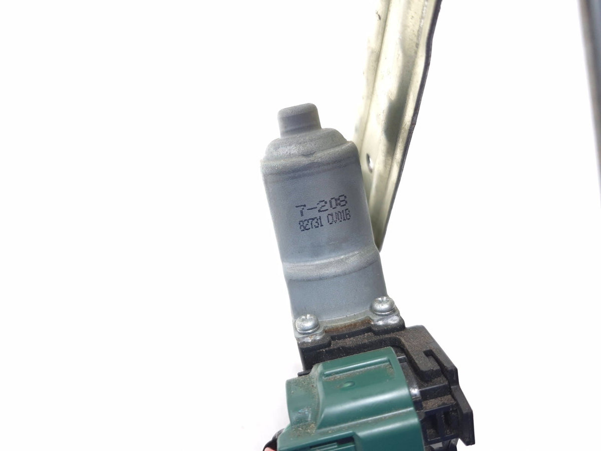 2011-2017 Nissan Juke Rear Window Regulator & Motor Passenger Side Right OEM
