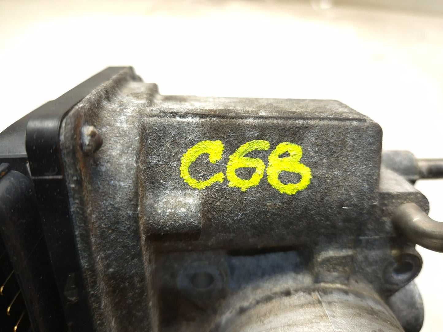 2007 Toyota Corolla Throttle Body OEM