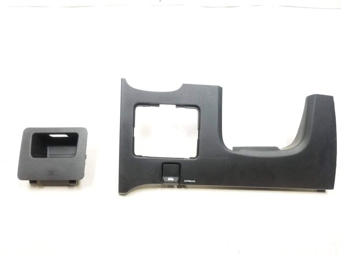 21 - 23 Chevrolet Trailblazer Dash Lover Knee Panel Trim Driver Side Left OEM