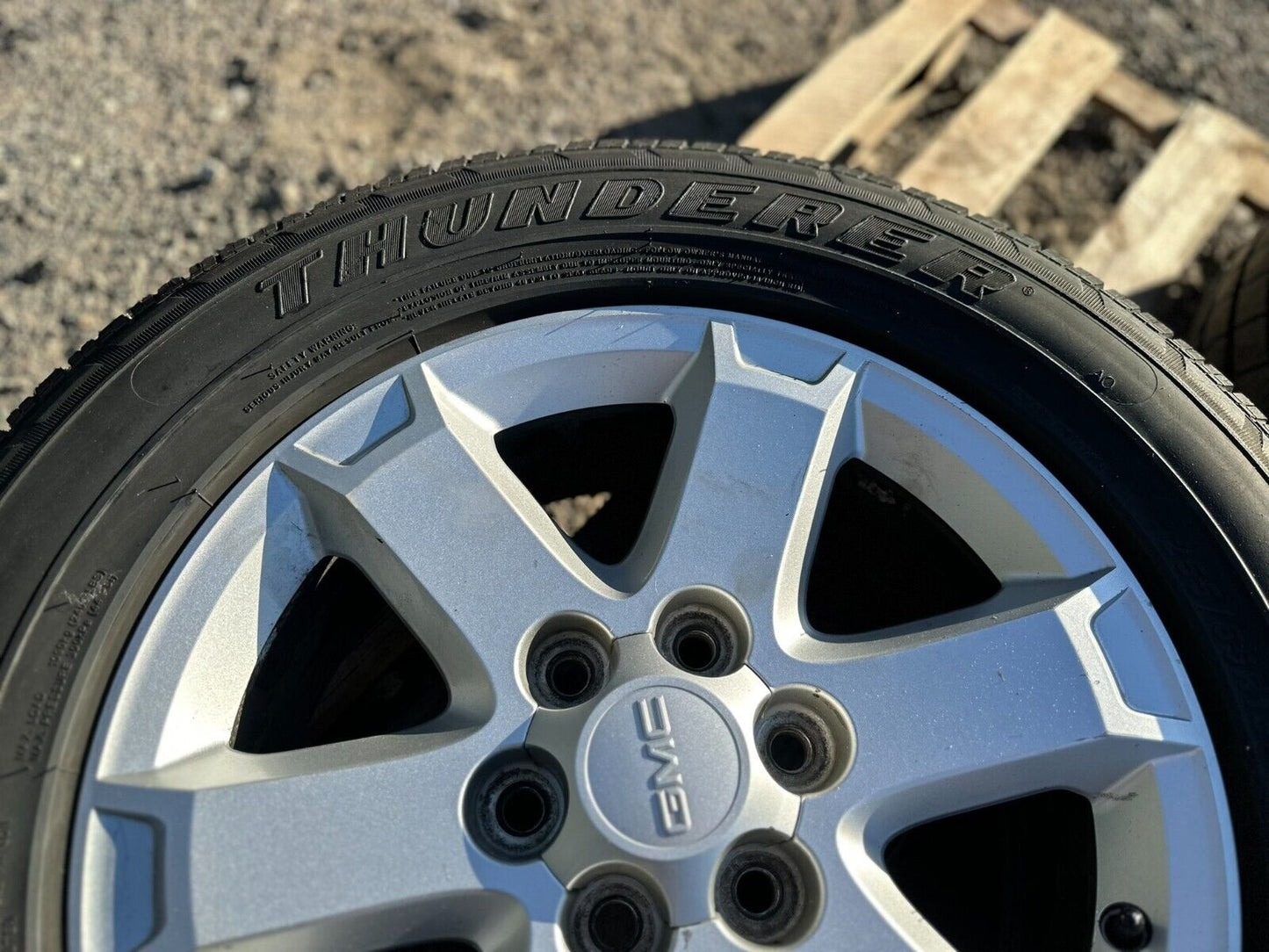 13 14 15 GMC Acadia Wheel W/ Tire Firestone 255/65r18 7/32" Pair OEM