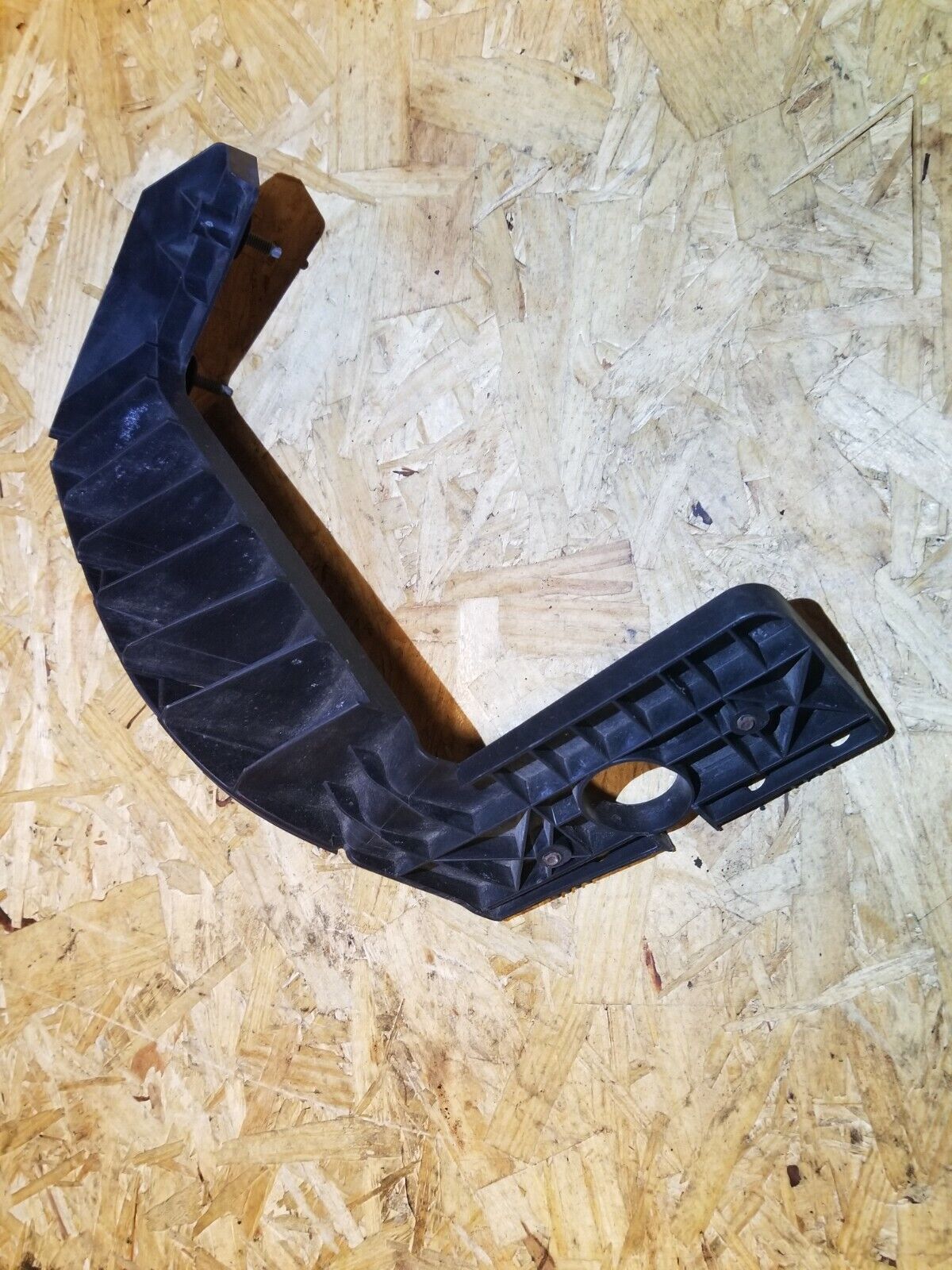 99-10 Saab 9-5 Aero Rear Bumper Mount Bracket Pair OEM