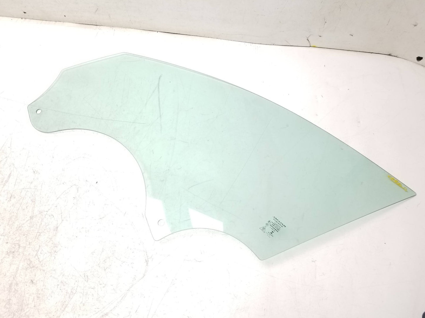2017 Jaguar Xe Front Driver Side Left Door Glass T4n3103 OEM