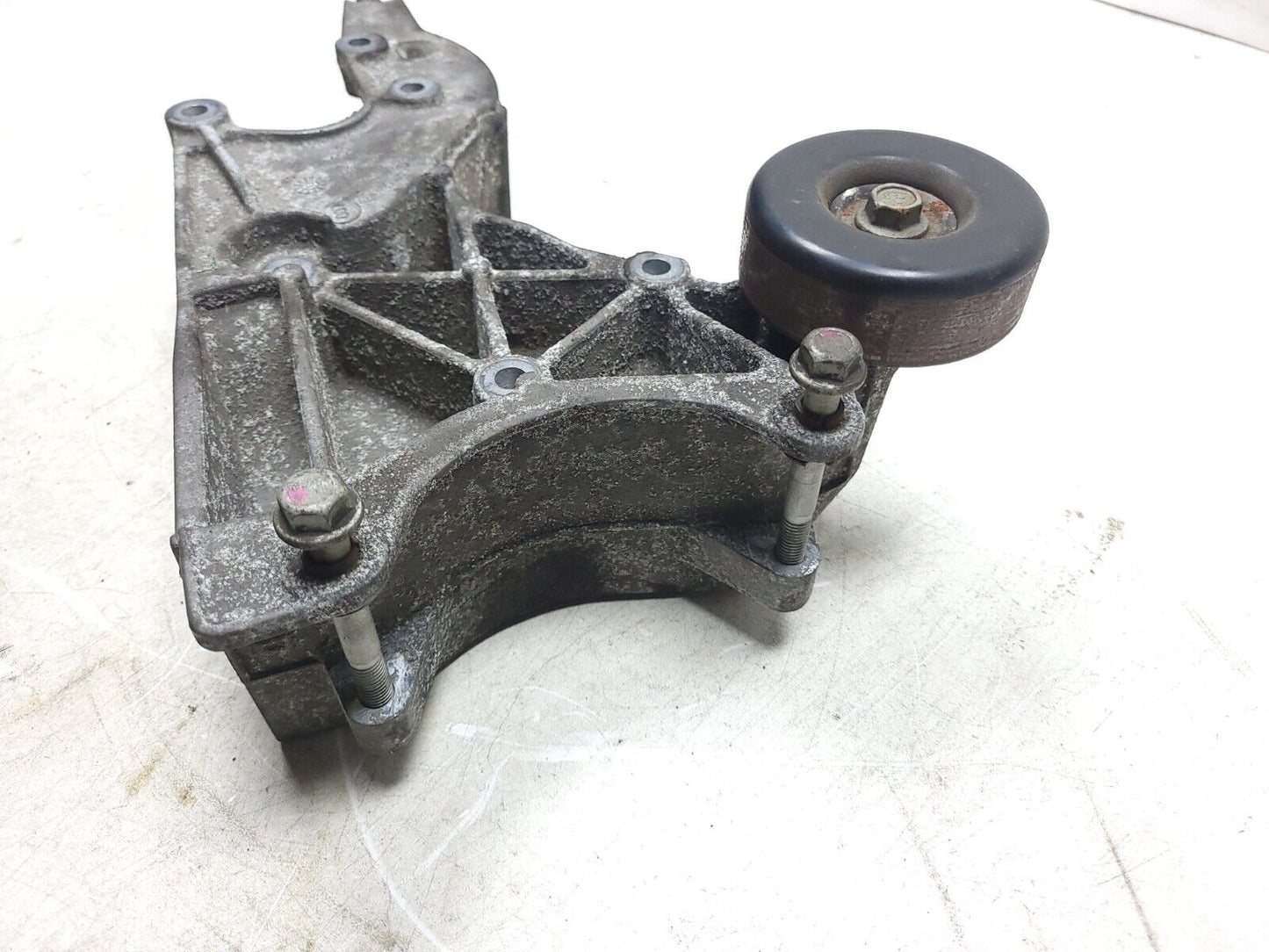 10-14 Chevrolet Suburban Alternator Power Steering Pump Bracket 5.3l OEM