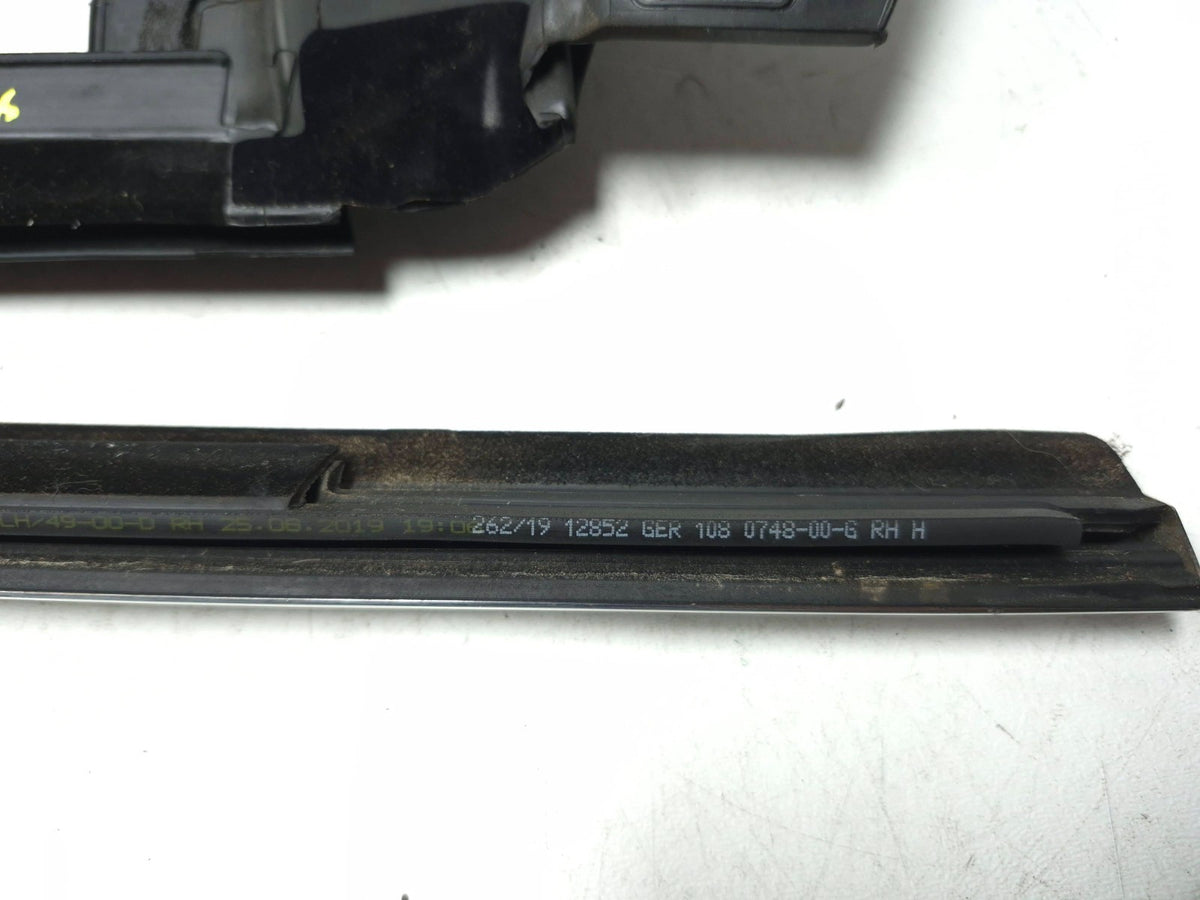 2020 Tesla Model 3 Rear Door Seal & Belt Molding Passenger Side 3 Pcs OEM