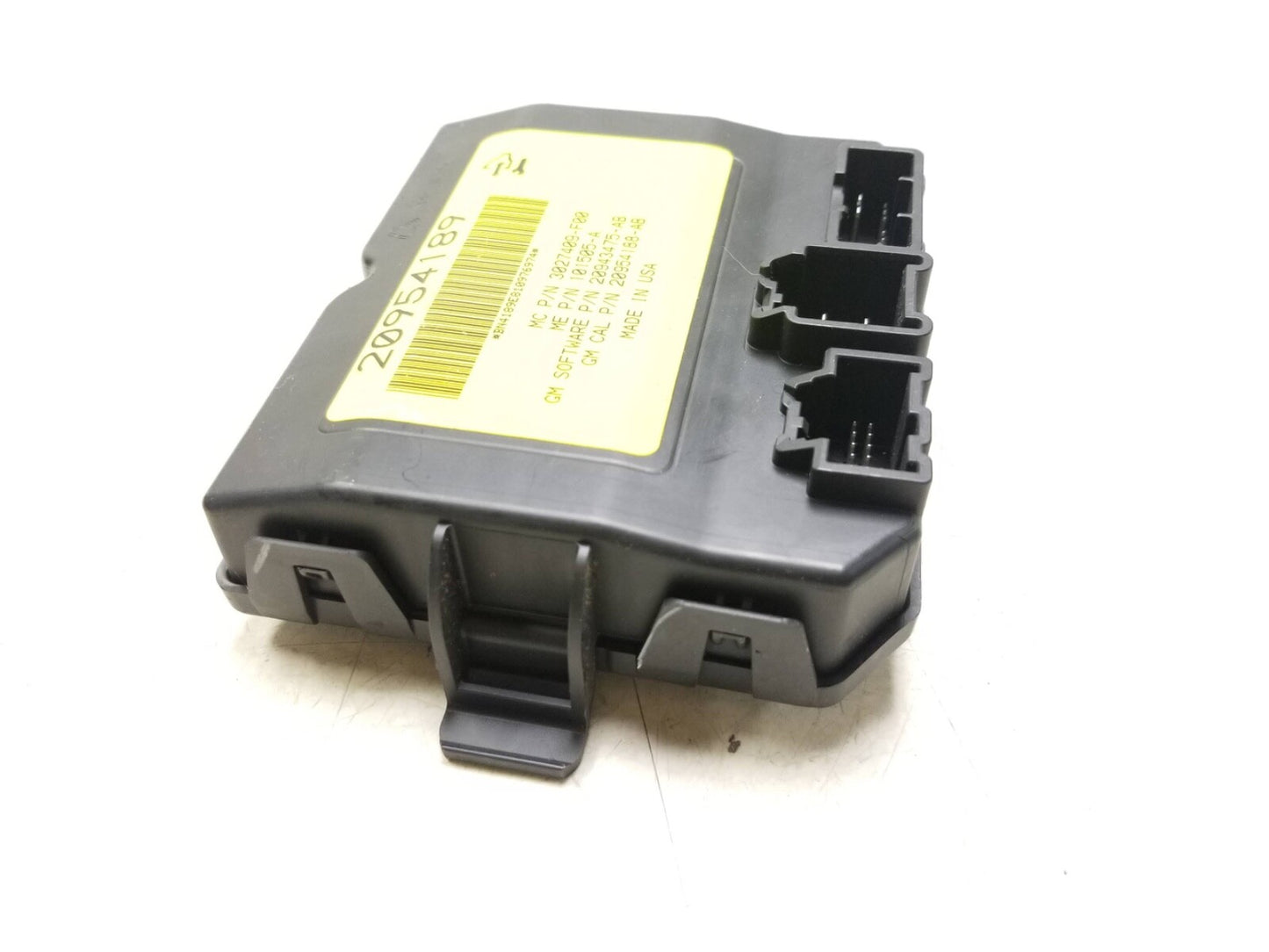 2010 - 2016 Cadillac SRX Trunk Lift Control Module OEM
