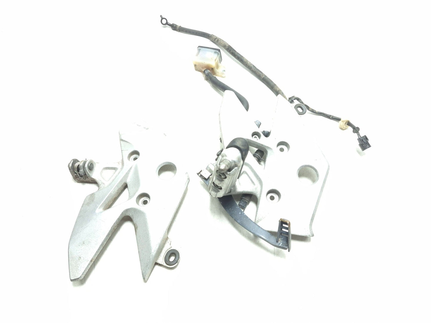 2015 Honda Cbr500r Front Right Footrest W/ Brake Pedal & Left Footrest Mount OEM