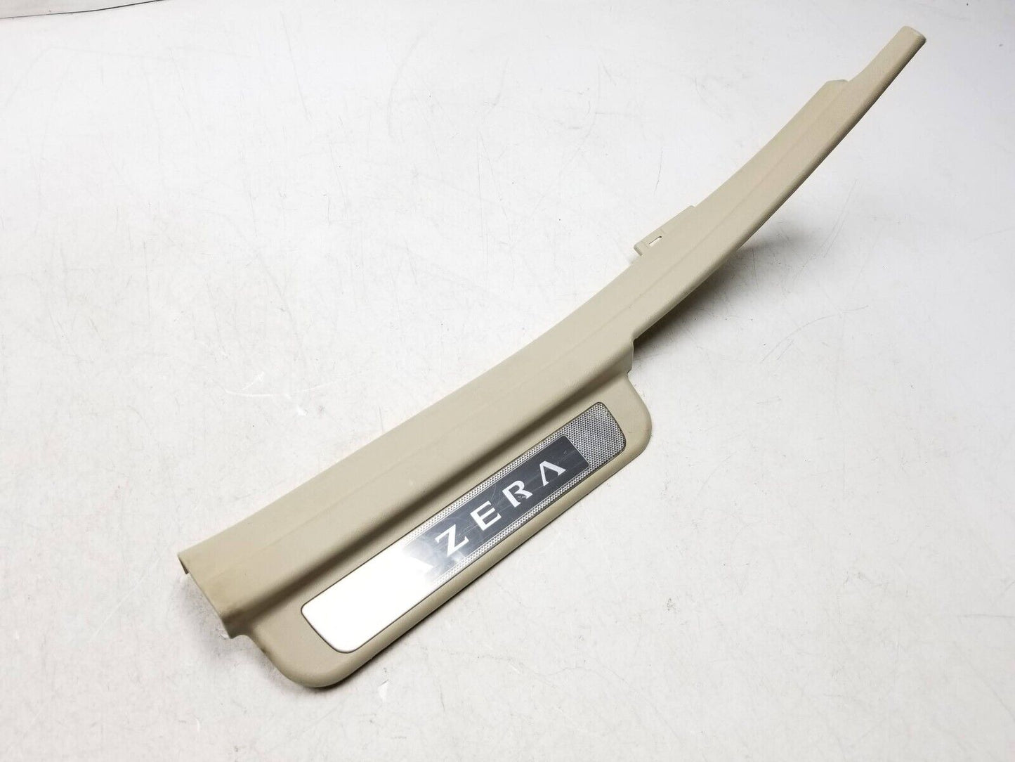 06 - 10 Hyundai Azera Rear Door Sill Scuff Plate Trim Panel Left & Right OEM