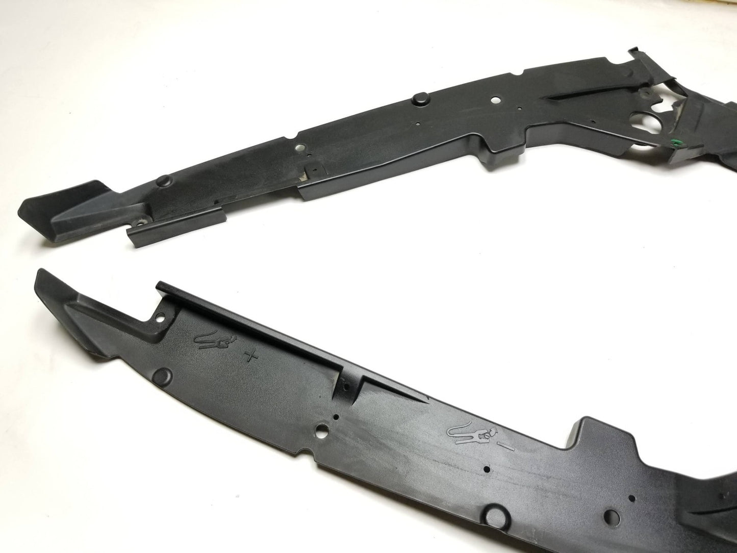 2012 Jeep Grand Cherokee Upper Trim Fender Panel Left & Right OEM