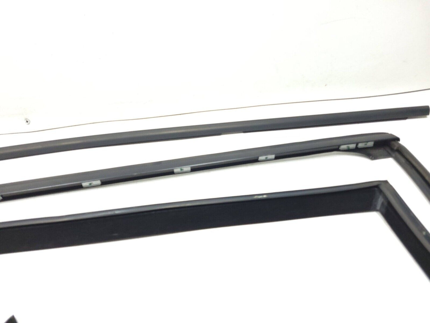 07-13 BMW E70 X5 Door Window Chanel Trim & Seal Rear Passenger Side Rh 4pcs OEM