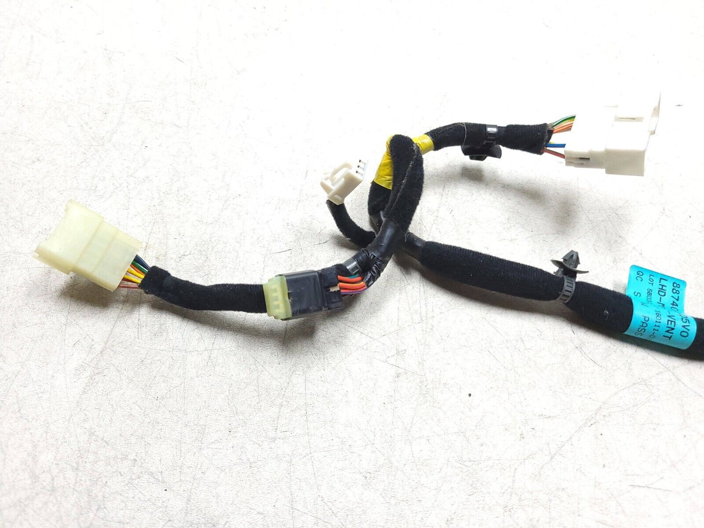 2014 - 2017 Hyundai Elantra Gt Front Seat Occupant Sensor & Wire Passenger OEM