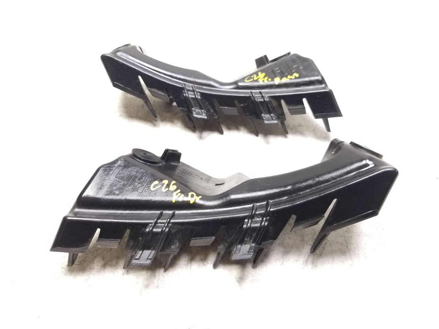 2014 - 2019 Kia Soul Front Bumper Upper Bracket Left & Right OEM