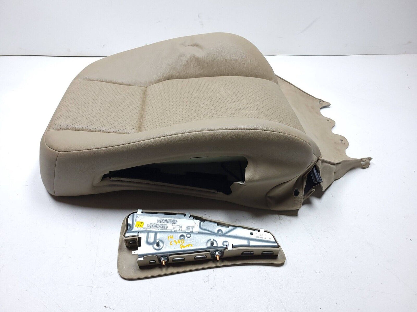08-14 Mercedes C300 W204 Front Passenger Seat Upper Cushion OEM