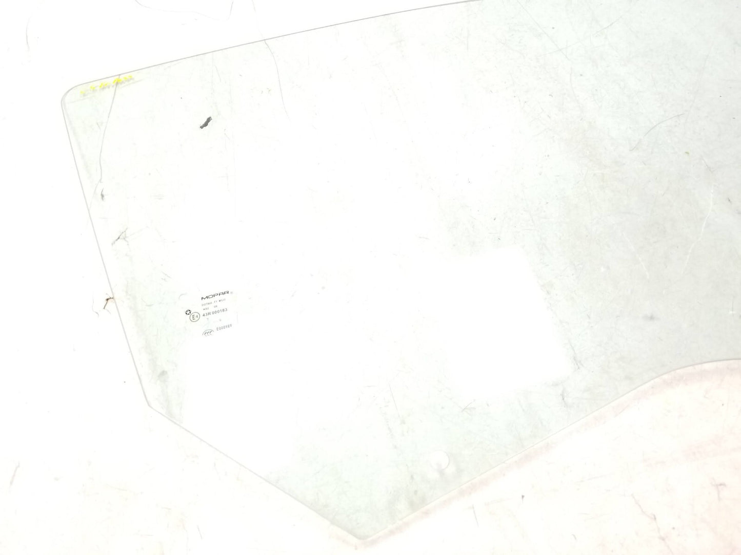2007-2012 Dodge Caliber Door Window Glass Front Passenger Side Right OEM