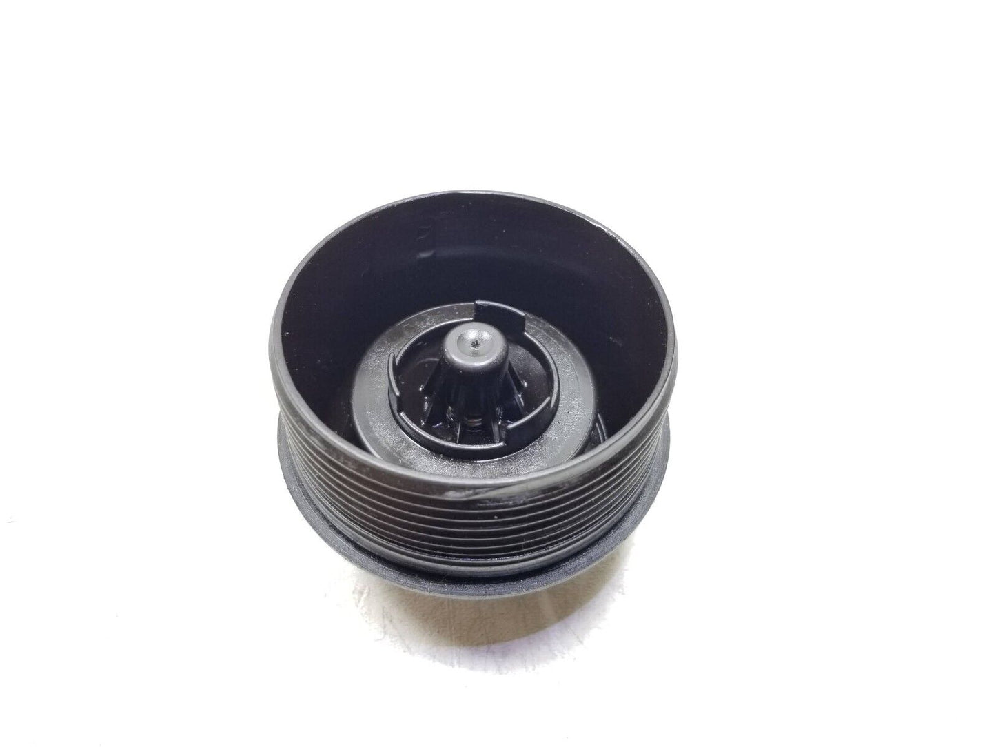 10-15 Chevrolet Equinox Engine Oil Filter Cap 2.4l OEM