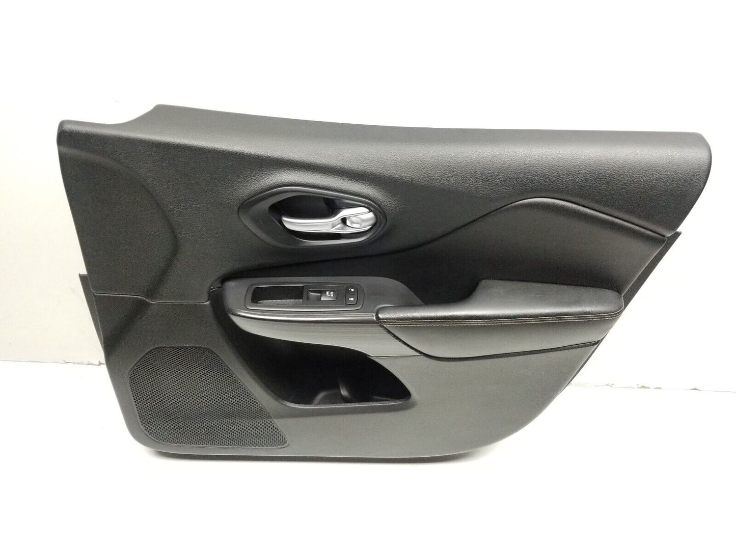 14 15 16 17 18 Jeep Cherokee Passenger Door Panel Trim Front Right Side OEM ā