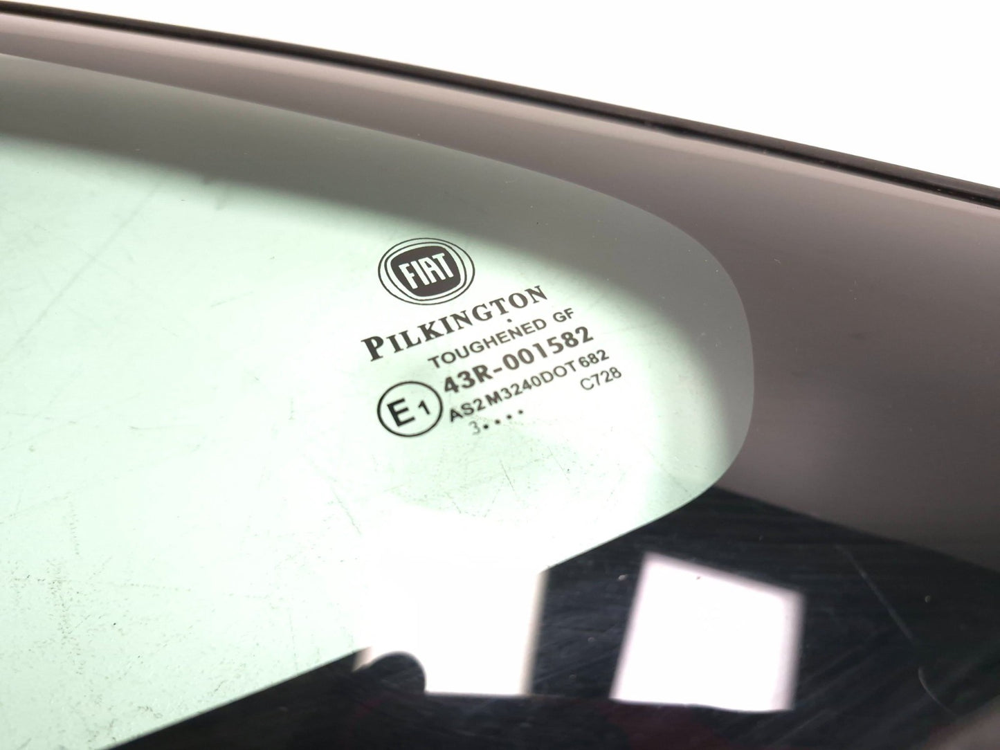 2014 Fiat 500l Door Vent Window Glass Front Passenger Side Right OEM