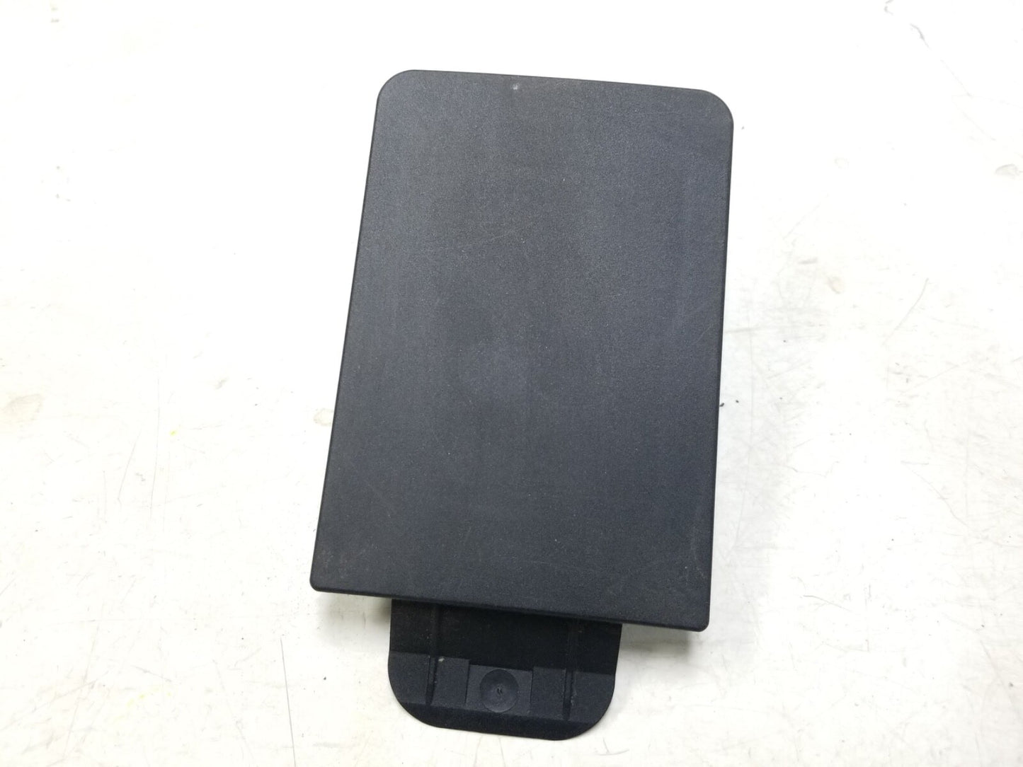 2009 - 2017 Audi Q5 Floor Seat Wiring Connector Cap Cover Left & Right OEM