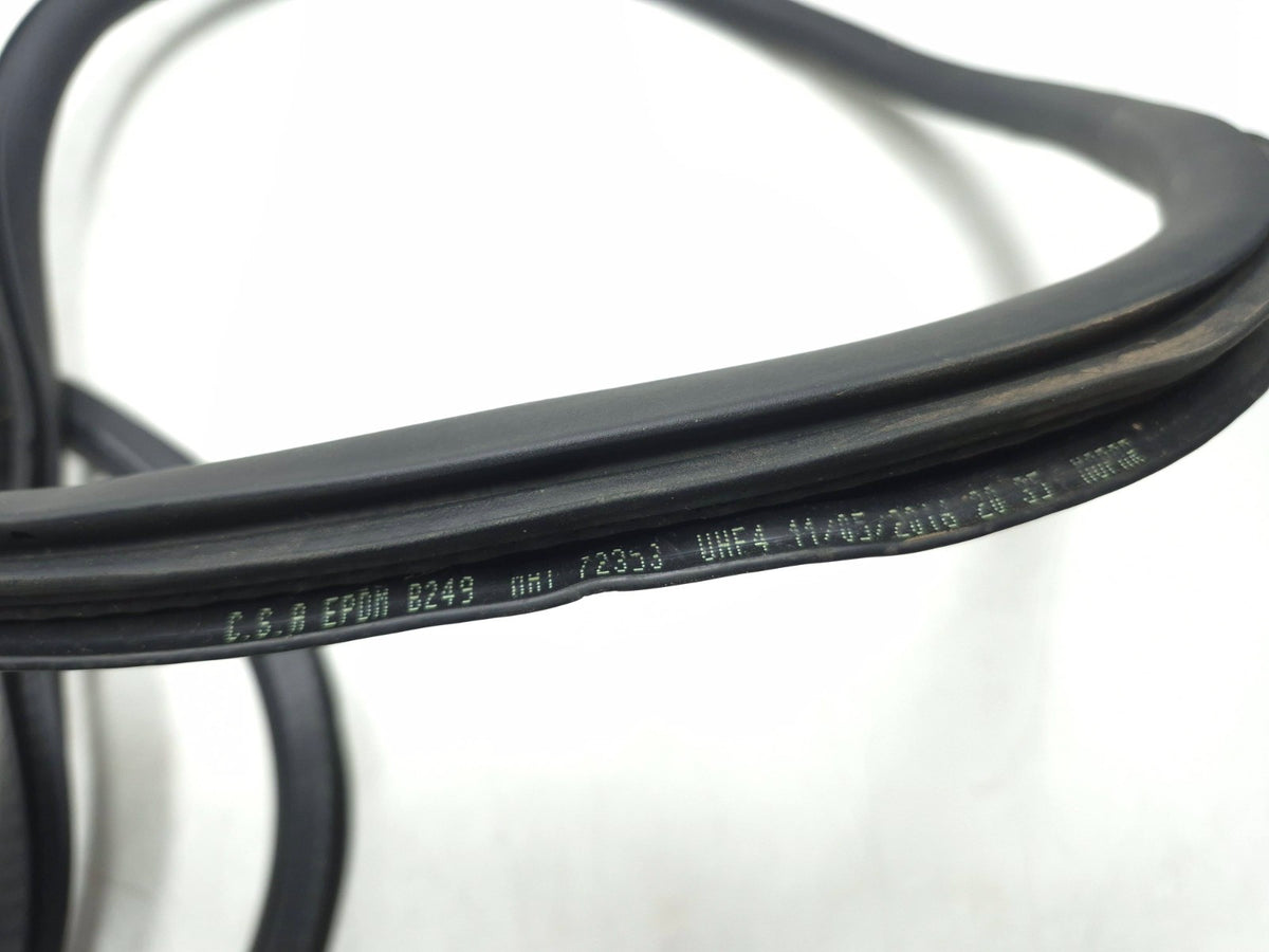 2015 Jeep Renegade Rear Door Weatherstrip Seal Body Passenger Side OEM