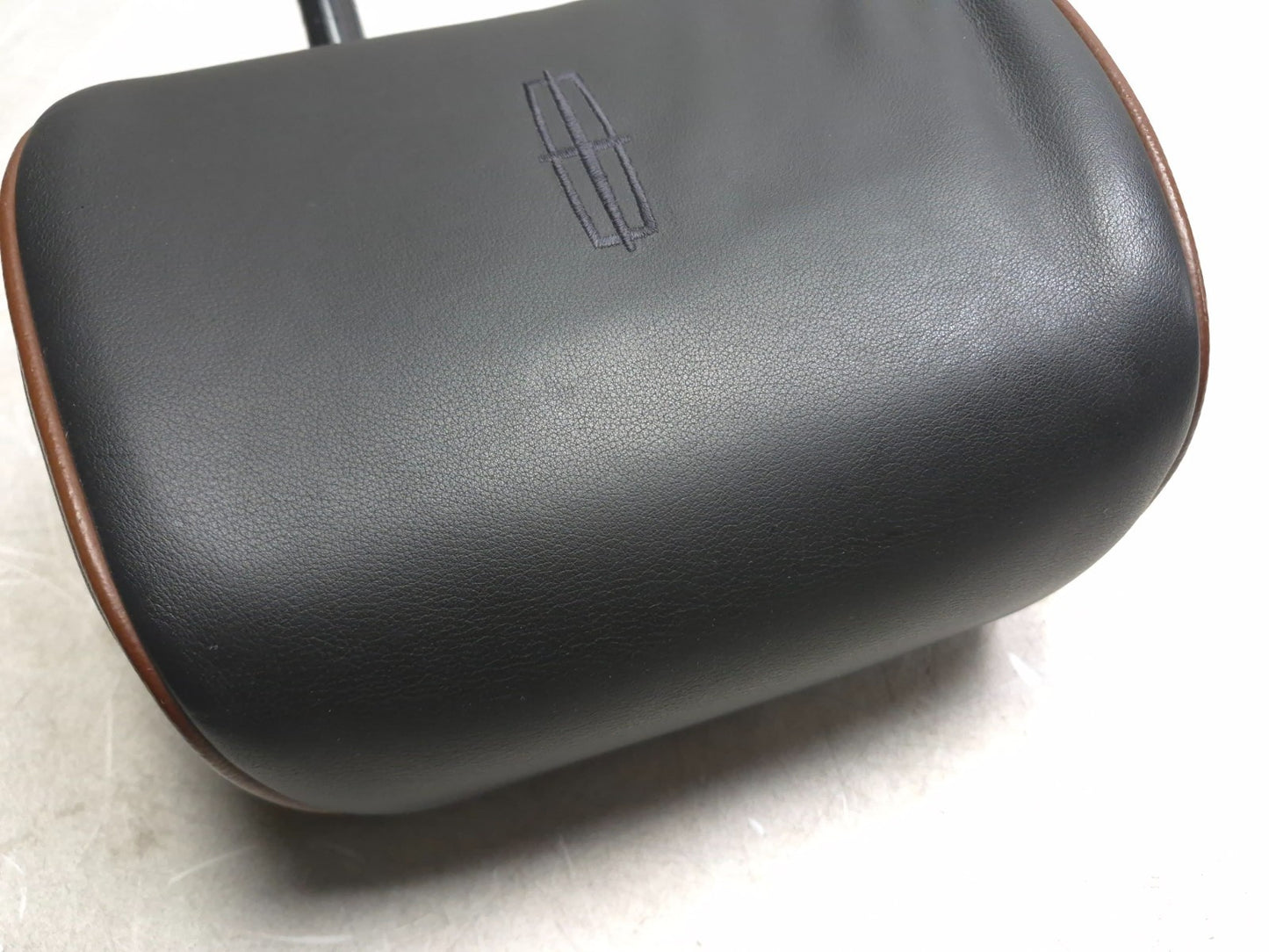 2007 Lincoln Navigator Front Driver Headrest OEM